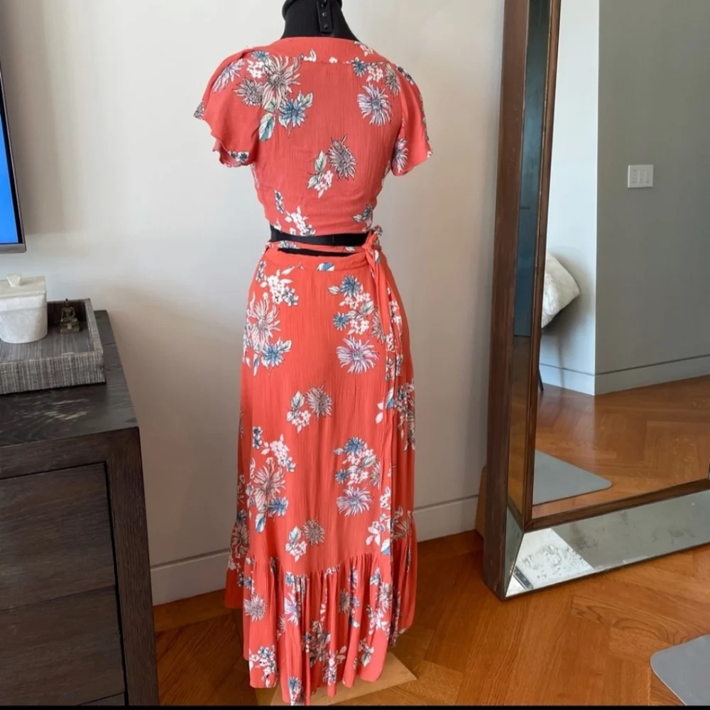 Two Piece Set - Picture 3 of 5